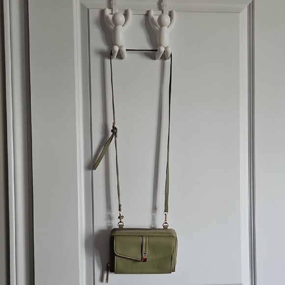 2/$20 Myztique - Olive Green Crossbody Bag - Perfect Size And Storage - Picture 1 of 4